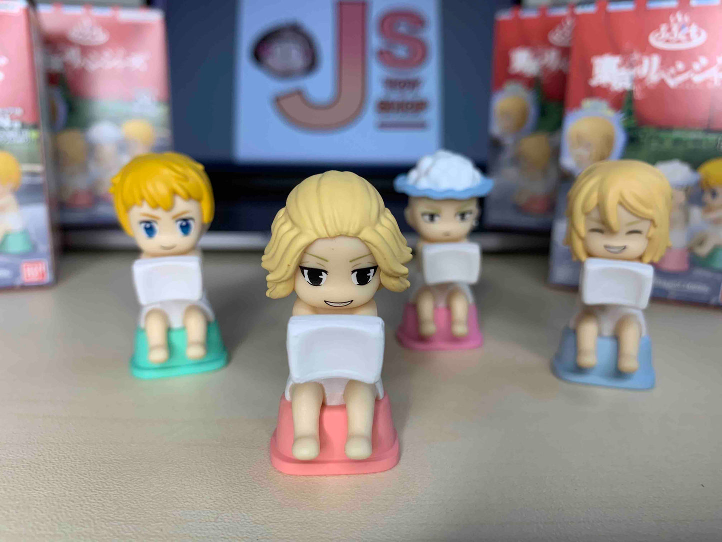 〖SuperLight Delivery〗tokyo revengers (4 units)