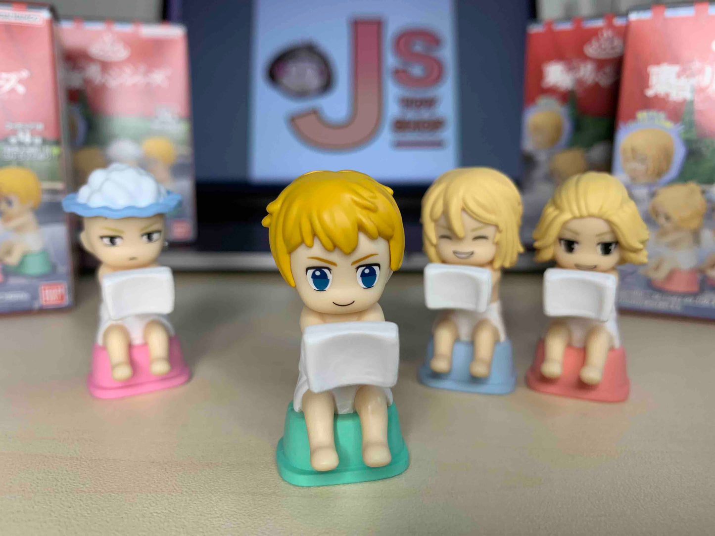 〖SuperLight Delivery〗tokyo revengers (4 units)